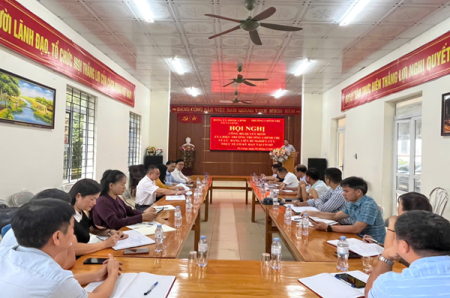 HỘI NGHỊ CÔNG BỐ QUYẾT ĐỊNH CỦA HIỆU TRƯỞNG TRƯỜNG CHÍNH TRỊ TỈNH VỀ CỬ GIẢNG VIÊN ĐI NGHIÊN CỨU THỰC TẾ CÓ KỲ HẠN TẠI CƠ SỞ